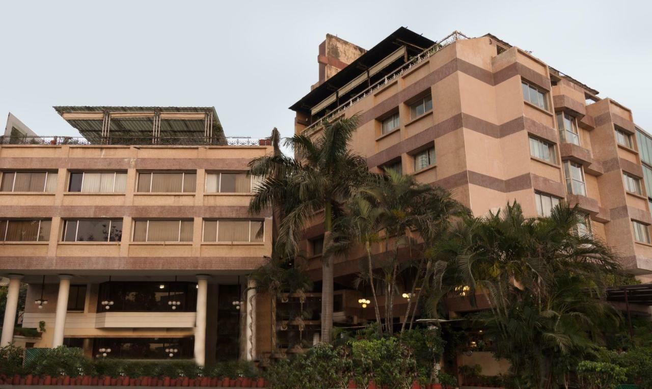 Hotel Crown Palace Indore Buitenkant foto